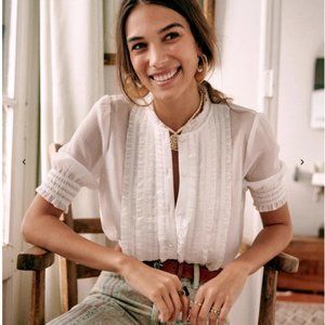 Feminine Norah Blouse